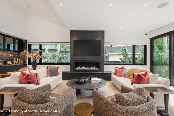 Fireplace, Interior, Living room, Recessed Lighting