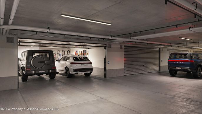Garage, Interior