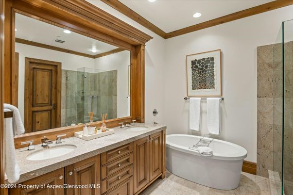 Bathroom, Dual Sink Vanities, Free Standing Baths, Glass Shower, Interior, Recessed Lighting