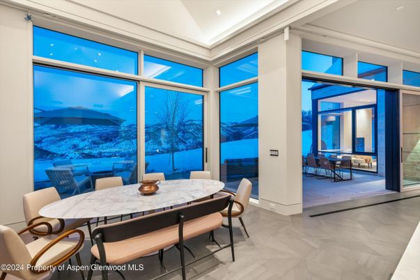 Dining room, Interior, Recessed Lighting