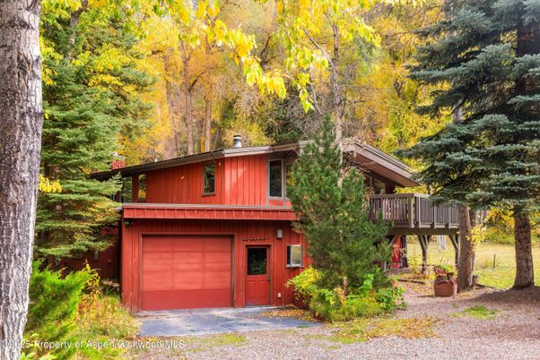 Attached, Exterior, Facade, Log Home