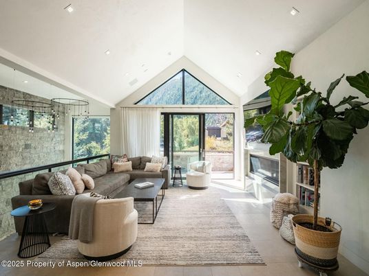 Fireplace, Interior, Living room, Recessed Lighting