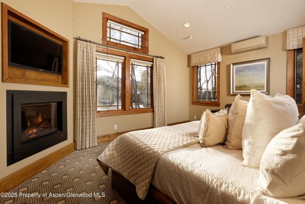 Bedroom, Fireplace, Interior, Recessed Lighting