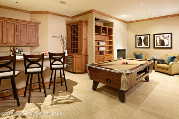Billiard Table, Game Room, Interior, Recessed Lighting