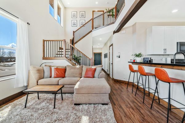 Interior, Kitchen, Living room, Recessed Lighting, Wood Texture Flooring