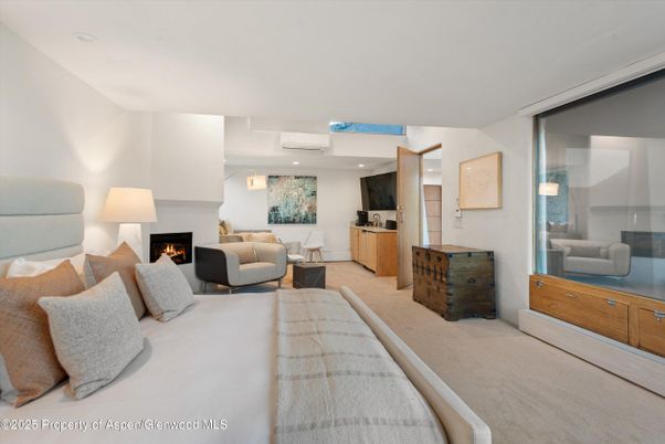 Fireplace, Interior, Living room, Recessed Lighting