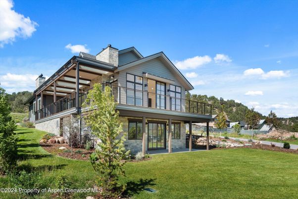 Backyard, Exterior, Facade, Modern