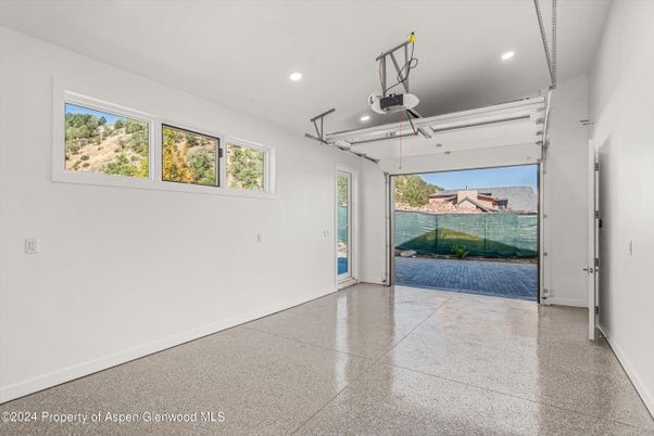 Garage, Interior, Recessed Lighting