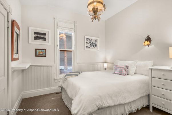 Bedroom, Chandelier, Interior
