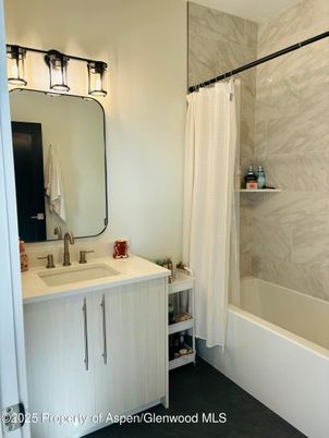 Bathroom, Interior, Marble Walls