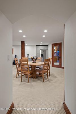 Dining room, Interior, Recessed Lighting
