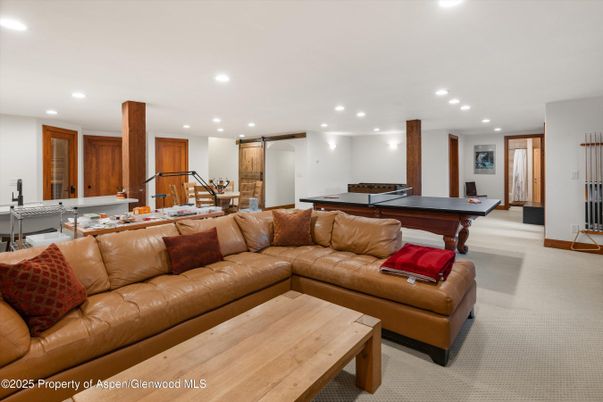 Game Room, Interior, Living room, Recessed Lighting