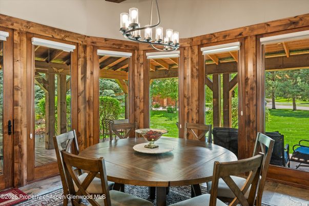 Chandelier, Dining room, Interior