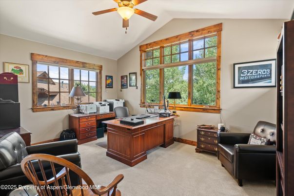 Home Office, Interior