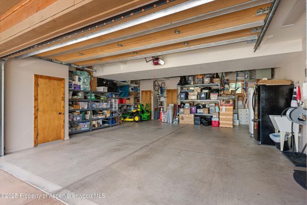 Garage, Interior, Wooden Beams