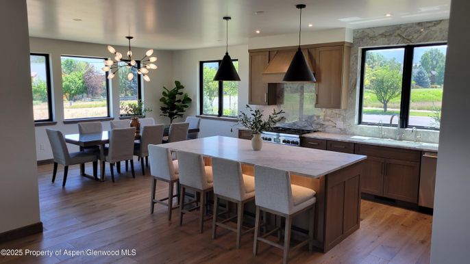 Dining room, Interior, Kitchen, Pendant Lights, Recessed Lighting, Wood Texture Flooring