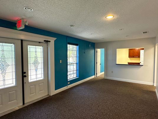 Empty room, Interior, Recessed Lighting