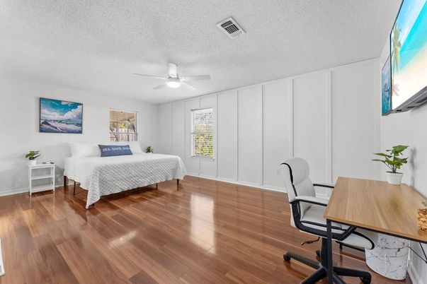 Bedroom, Home Office, Interior, Wood Texture Flooring