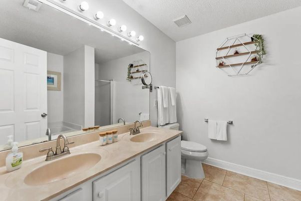 Bathroom, Dual Sink Vanities, Interior
