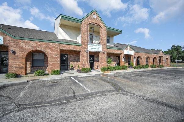Exterior, Facade, Brick Facade, Brick Traditional