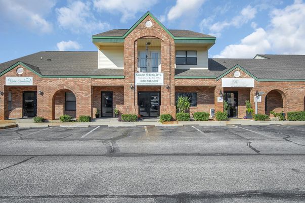 Exterior, Facade, Brick Facade, Brick Traditional