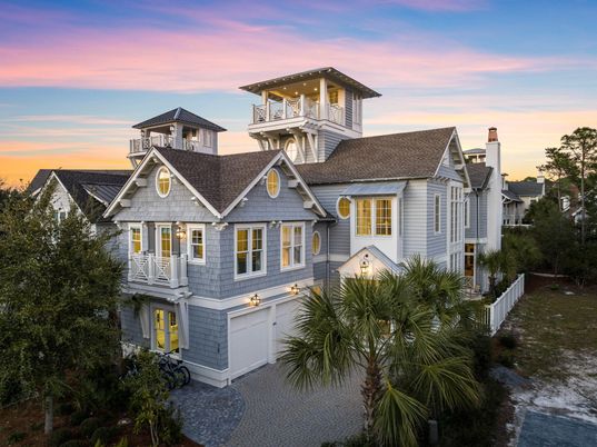 Attached, Exterior, Facade, Water, Queen Anne Victorian