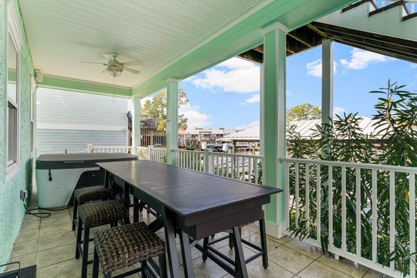 Dining room, Interior, Sun Room, Water