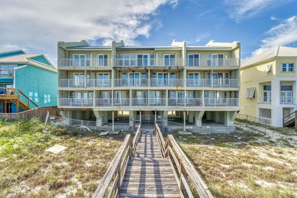 Exterior, Facade, Condo Building