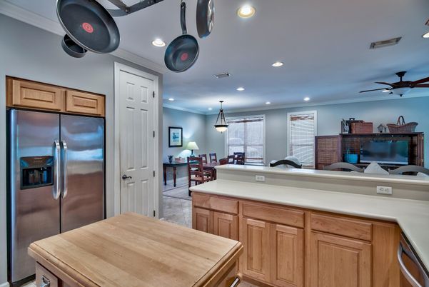 Dining room, Interior, Kitchen, Pendant Lights, Recessed Lighting, Stainless Steel Appliances