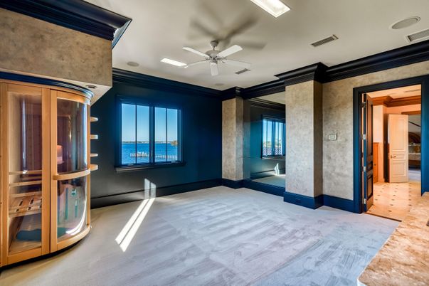 Empty room, Interior, Recessed Lighting