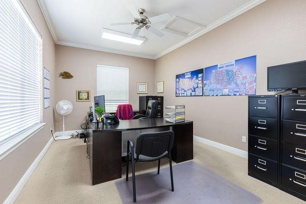 Home Office, Interior