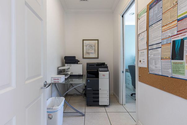 Home Office, Interior