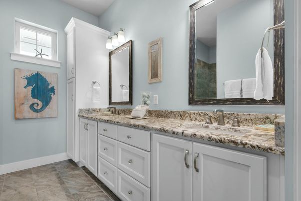 Bathroom, Dual Sink Vanities, Interior