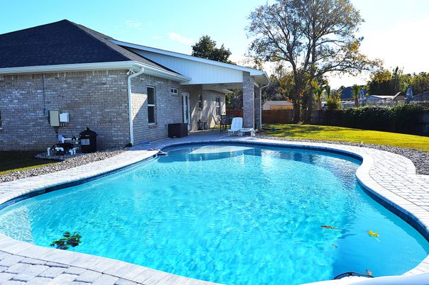 Exterior, Pool