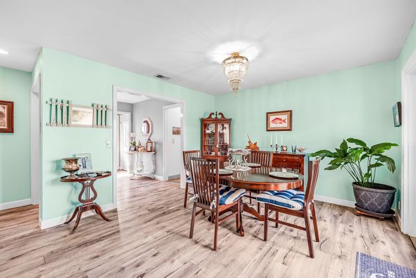 Chandelier, Dining room, Interior, Recessed Lighting, Wood Texture Flooring
