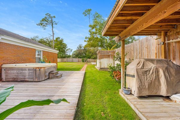 Backyard, Exterior, Hot Tub