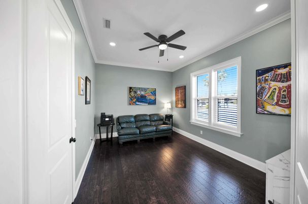 Interior, Recessed Lighting, Wood Texture Flooring