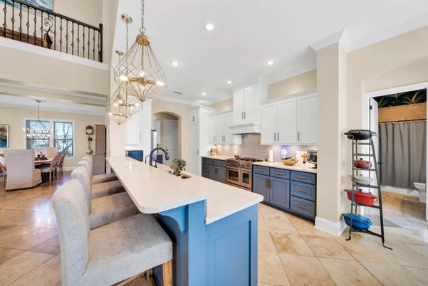 Chandelier, Dining room, Interior, Kitchen, Pendant Lights, Recessed Lighting, Stainless Steel Appliances