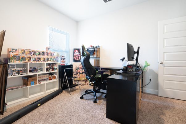 Home Office, Interior