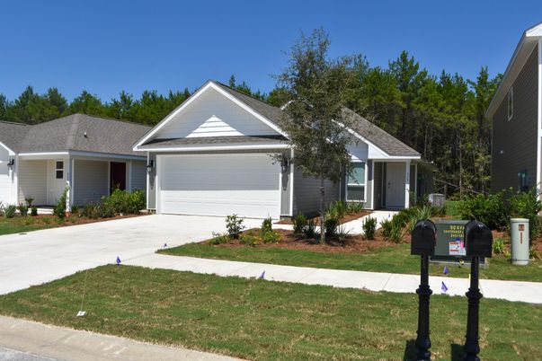 Attached, Exterior, Facade, Ranch