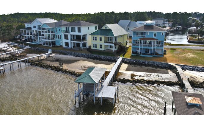 Exterior, Drone
