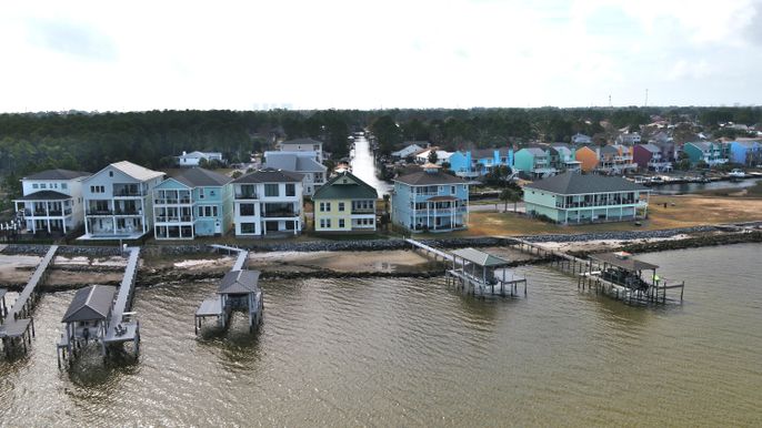 Exterior, Drone