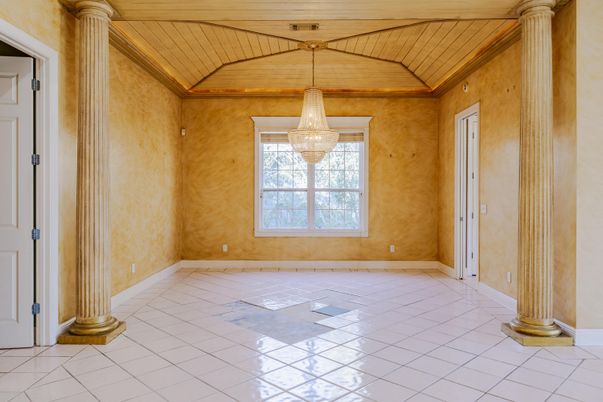 Chandelier, Empty room, Interior, Wooden Ceilings