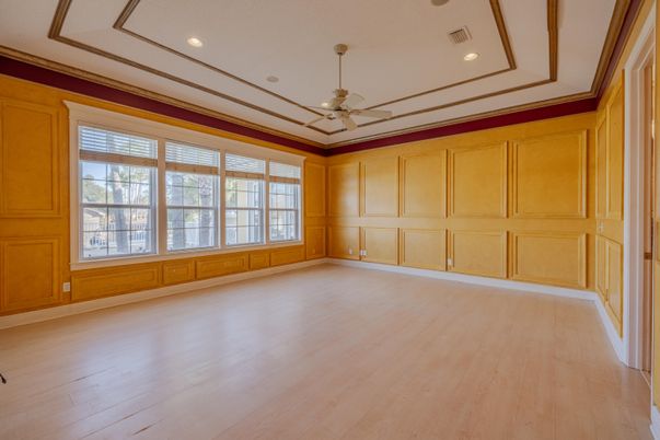 Empty room, Interior, Recessed Lighting, Wood Texture Flooring