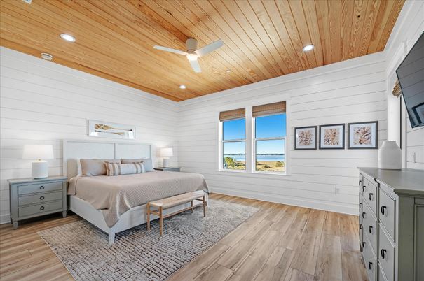Bedroom, Interior, Recessed Lighting, Wooden Ceilings, Wood Texture Flooring