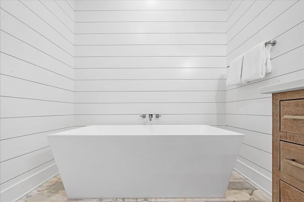 Bathroom, Free Standing Baths, Interior