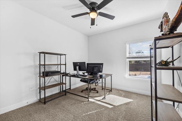 Home Office, Interior