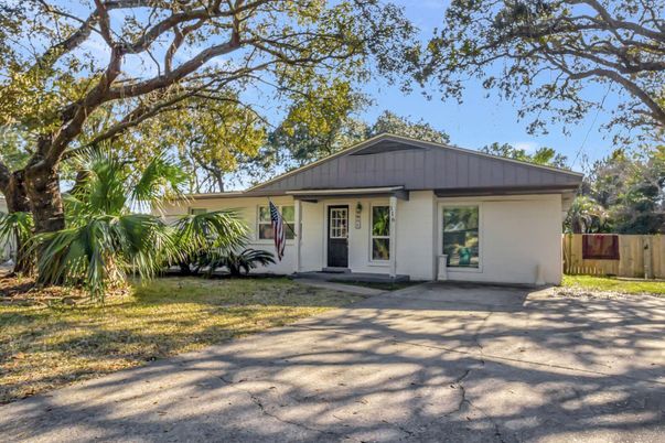 Backyard, Exterior, Facade, Ranch