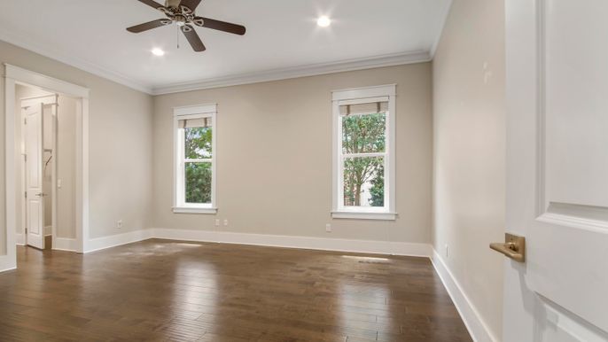 Empty room, Interior, Recessed Lighting, Wood Texture Flooring