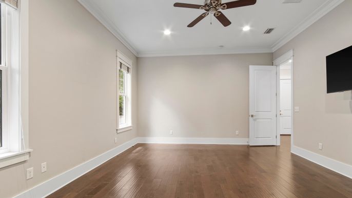 Empty room, Interior, Recessed Lighting, Wood Texture Flooring